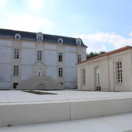 Quai Aux Vivres 5 * 로슈포르